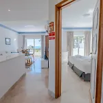 Apartment Ocean Vista Retreat With & Pool Access By Drago
