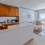 Ocean Vista Retreat With & Pool Access By Drago Apartment *