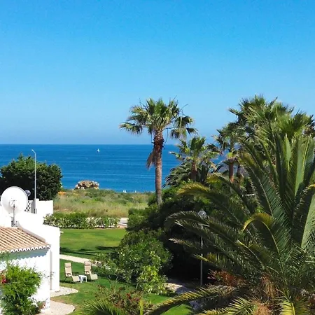 Apartment Ocean Vista Retreat With & Pool Access By Drago