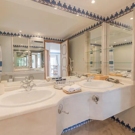 Ocean Vista Retreat With & Pool Access By Drago Albufeira