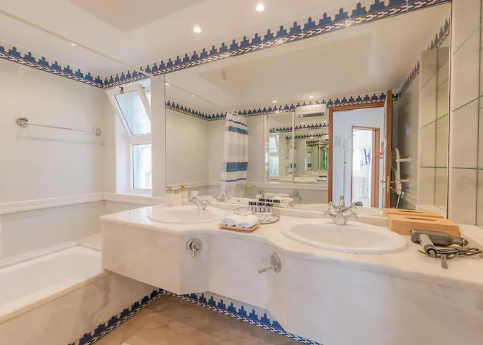 Apartment Ocean Vista Retreat With & Pool Access By Drago Albufeira