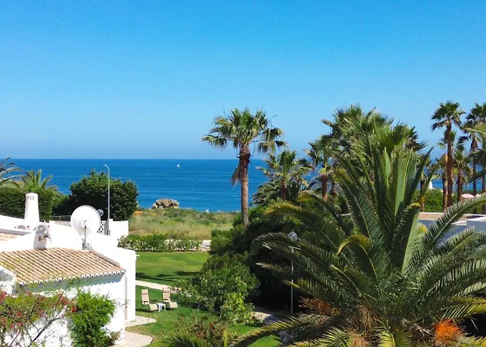 Apartment Ocean Vista Retreat With & Pool Access By Drago